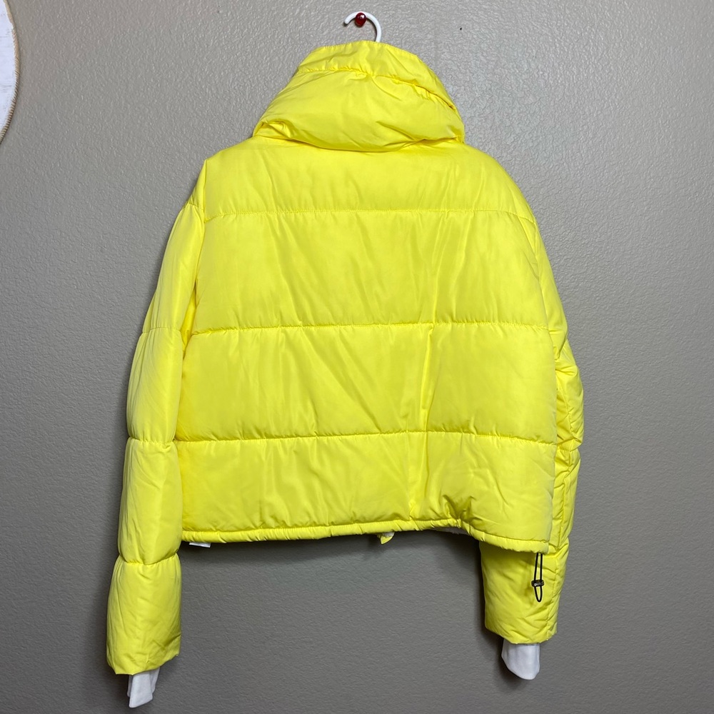 NWT Urban Outfitters Fleece Lined Yellow Puffer Jacket $119 - Picture 8 of 15